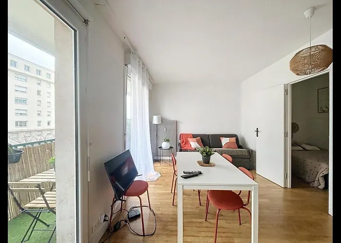 Le Ptit Lyonnais, Prox Tram T3, Terrasse, Moderne